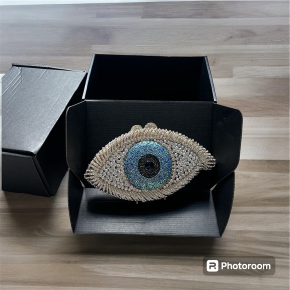 Evil eye - Picture 1 of 2